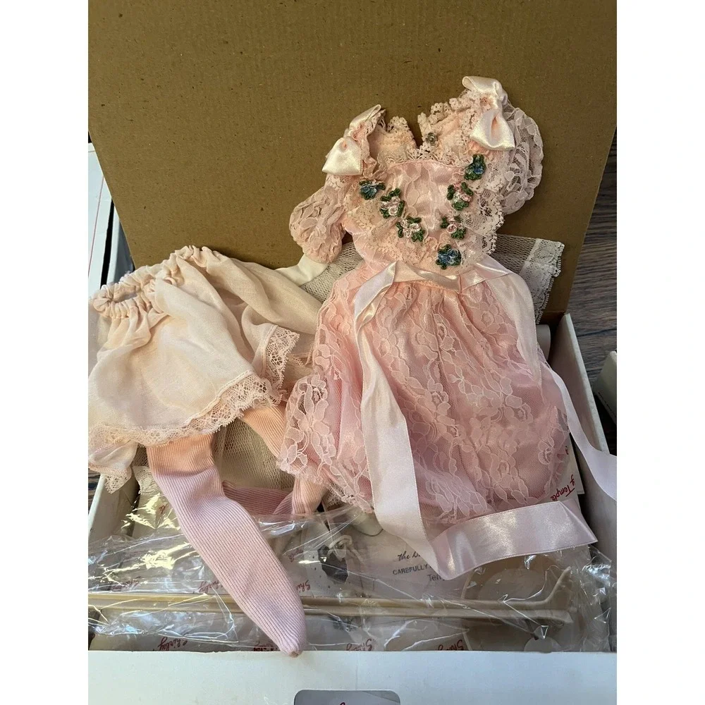 2 SHIRLEY TEMPLE Doll Outfits 